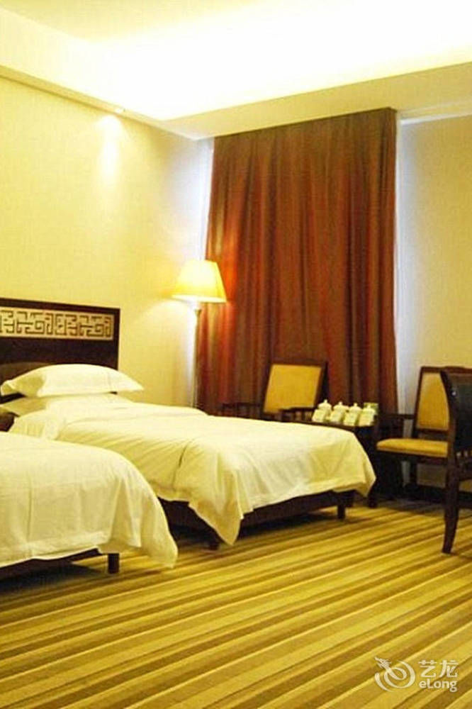 Jishou Heyi Hotel Fenghuang Exteriör bild